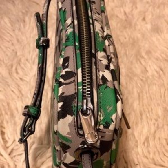 Marc by Marc Jacobs Sally Brush Tips Crrossbody - Picture 6 of 8